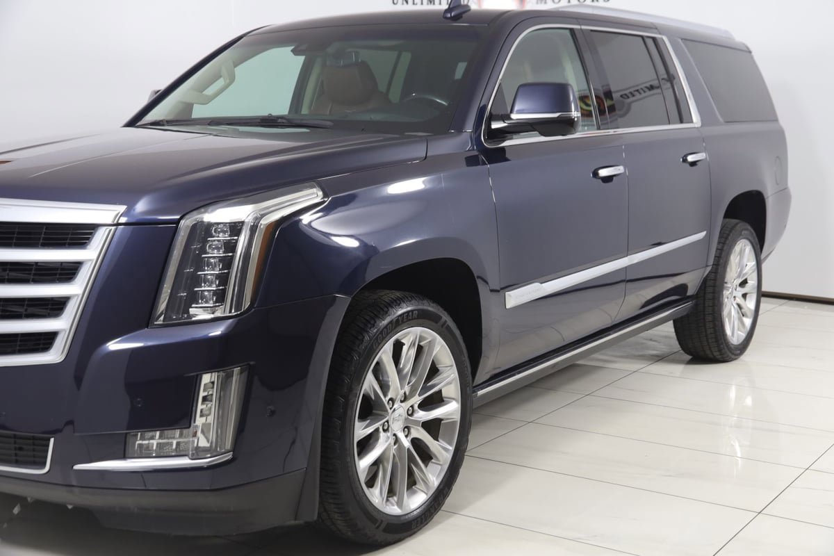 Used 2019 Cadillac Escalade ESV Premium Luxury AWD/4WD image 58