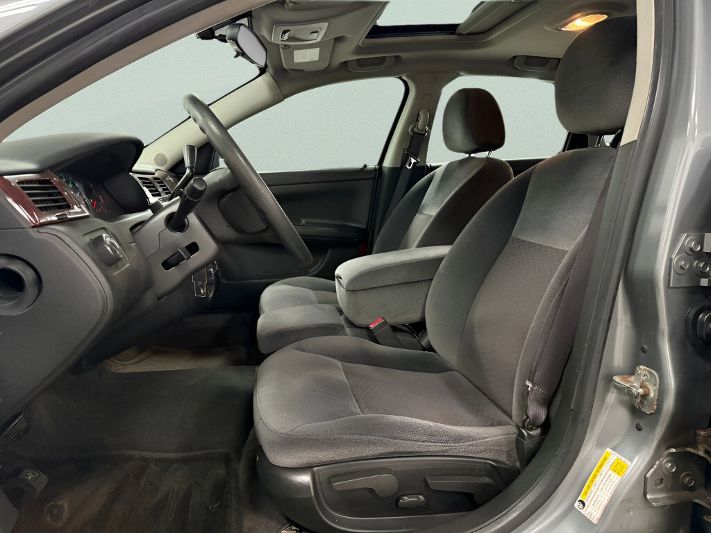 Used 2009 Chevrolet Impala LT image 12