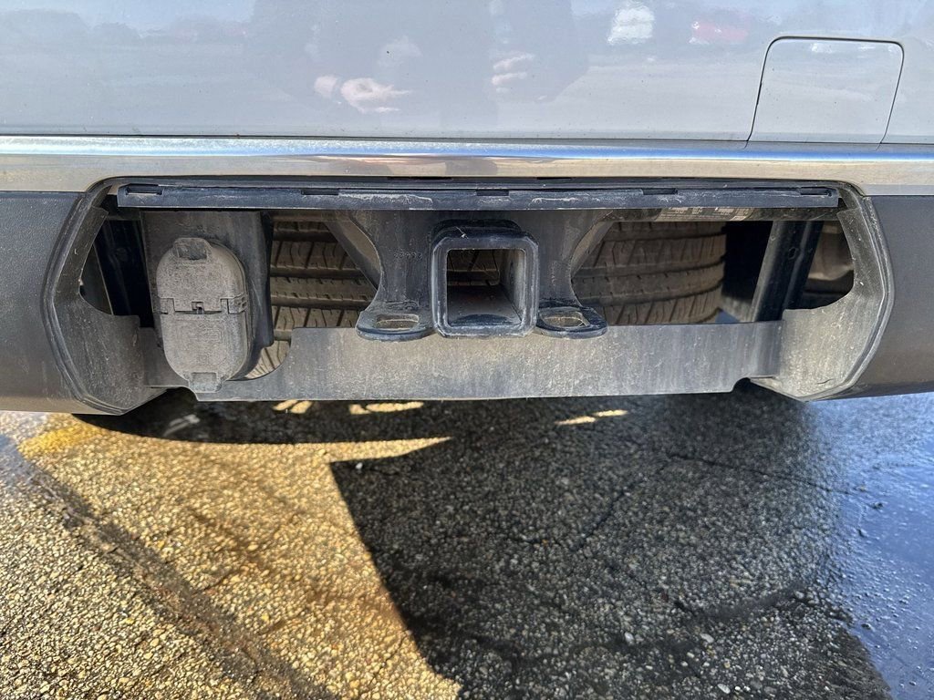 Certified 2023 Chevrolet Suburban High Country AWD/4WD image 4