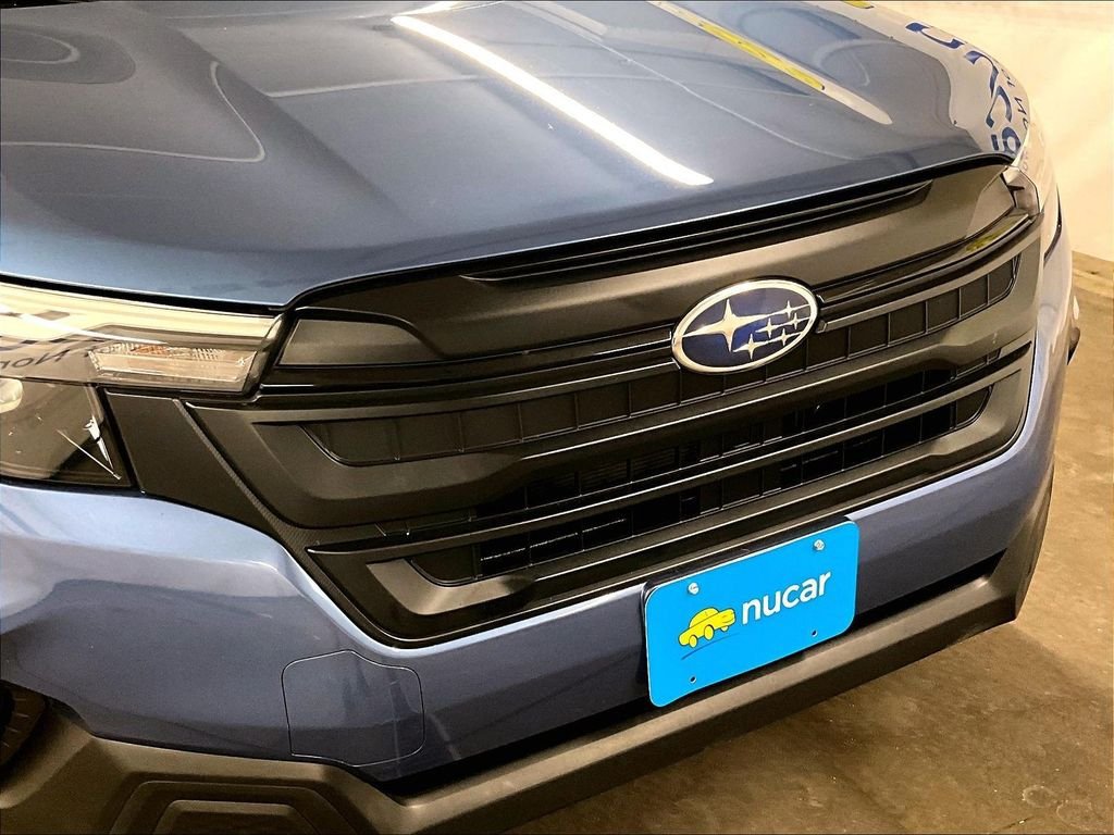 Used 2025 Subaru Forester AWD/4WD image 29