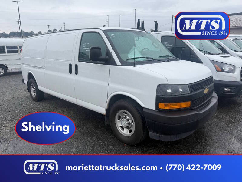 Used 2018 Chevrolet Express 3500 Extended w/ Driver Convenience Package image 1