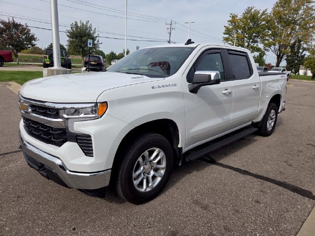 Used 2026 Chevrolet Silverado 1500 LT AWD/4WD image 3