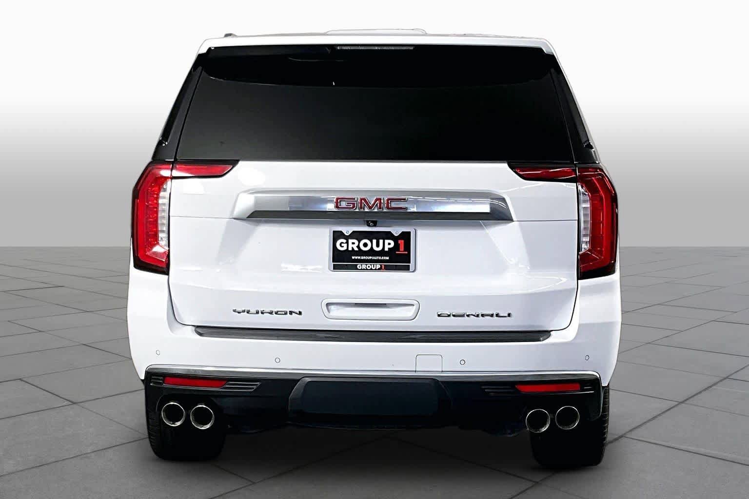 Used 2022 GMC Yukon XL Denali AWD/4WD image 5