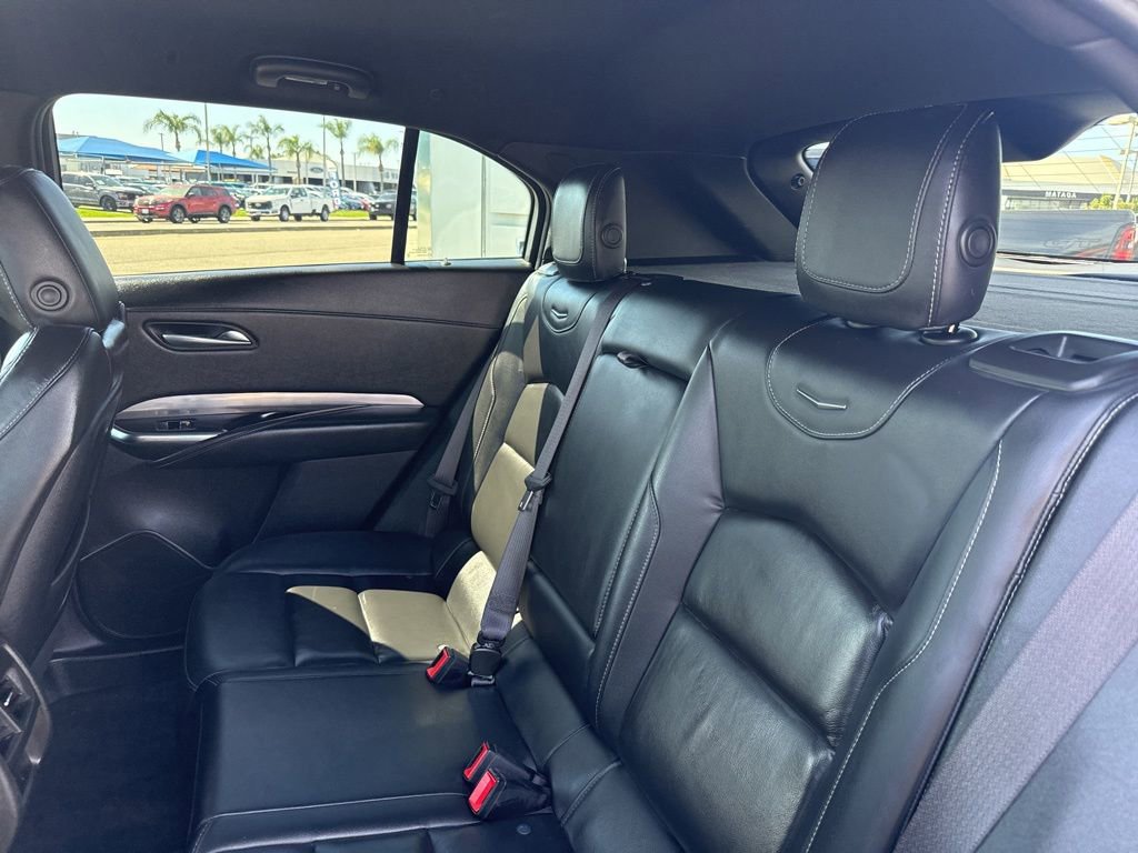 Used 2024 Cadillac XT4 Premium Luxury image 16