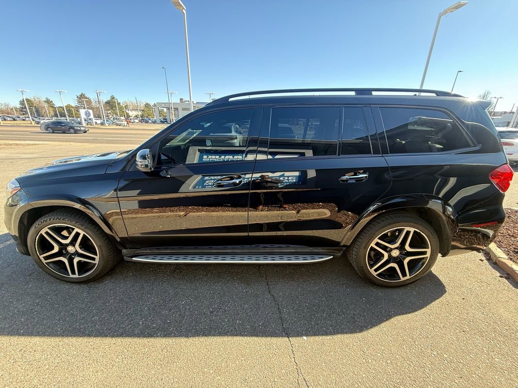 Used 2017 Mercedes-Benz GLS 550 4MATIC image 4