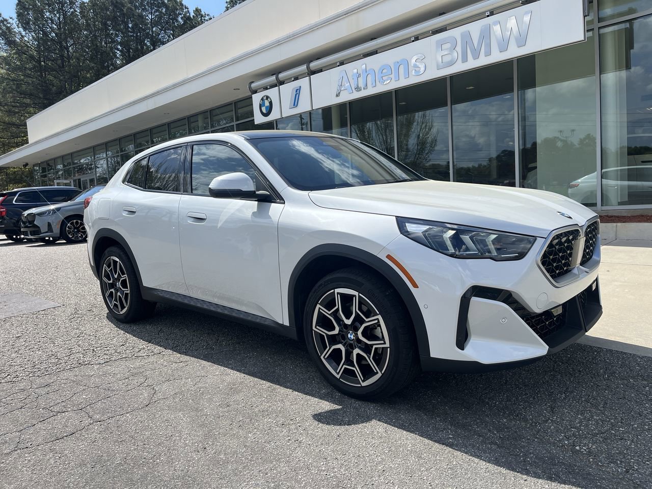 Certified 2025 BMW X2 xDrive28i image 2