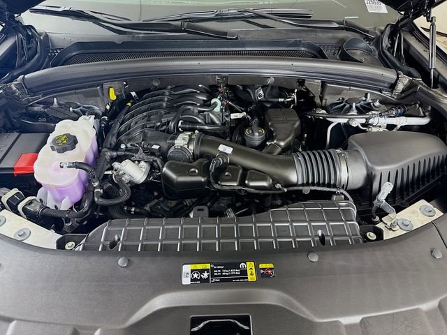 New 2025 Jeep Grand Cherokee L Limited image 32