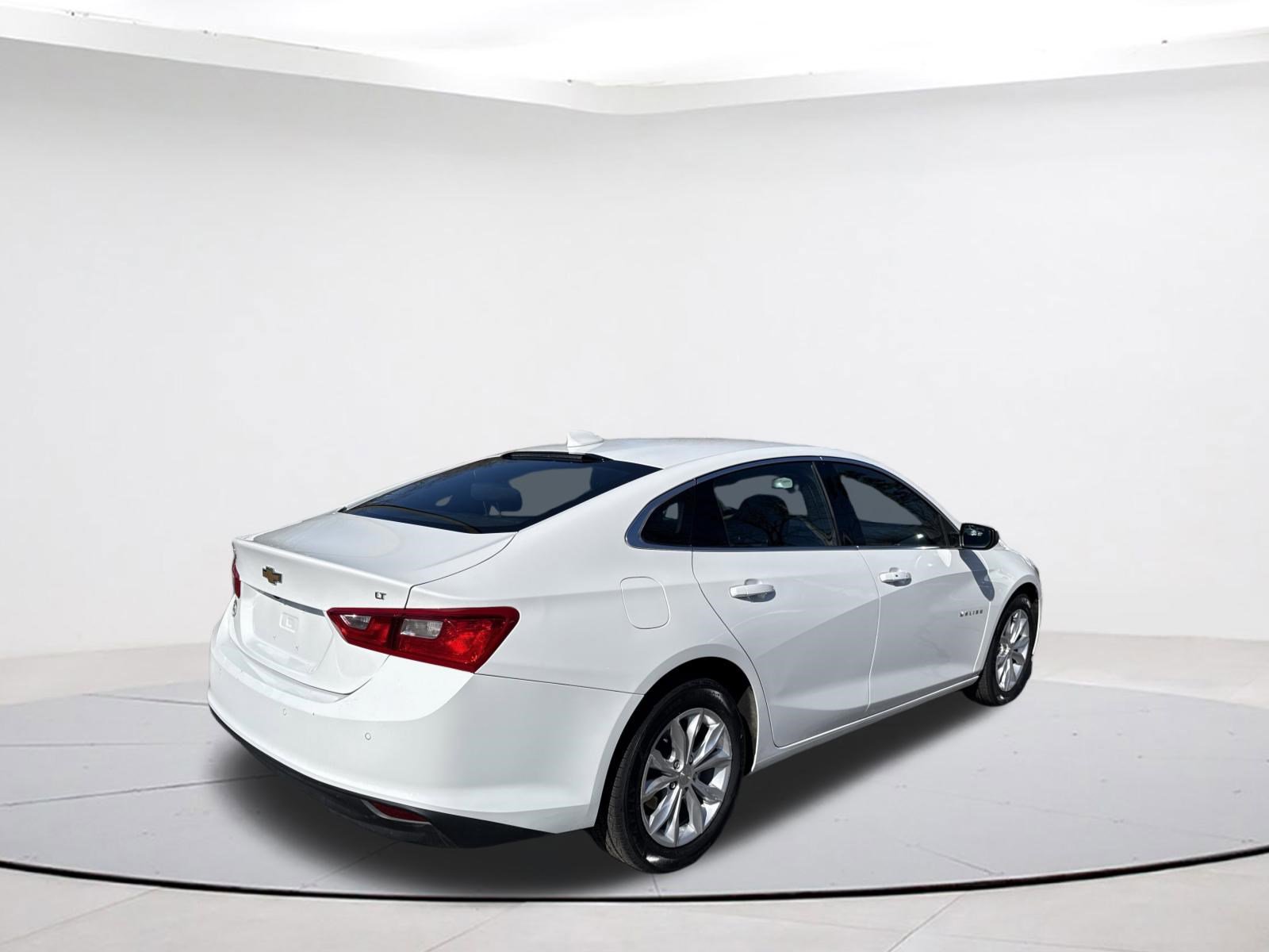 Used 2024 Chevrolet Malibu LT image 7
