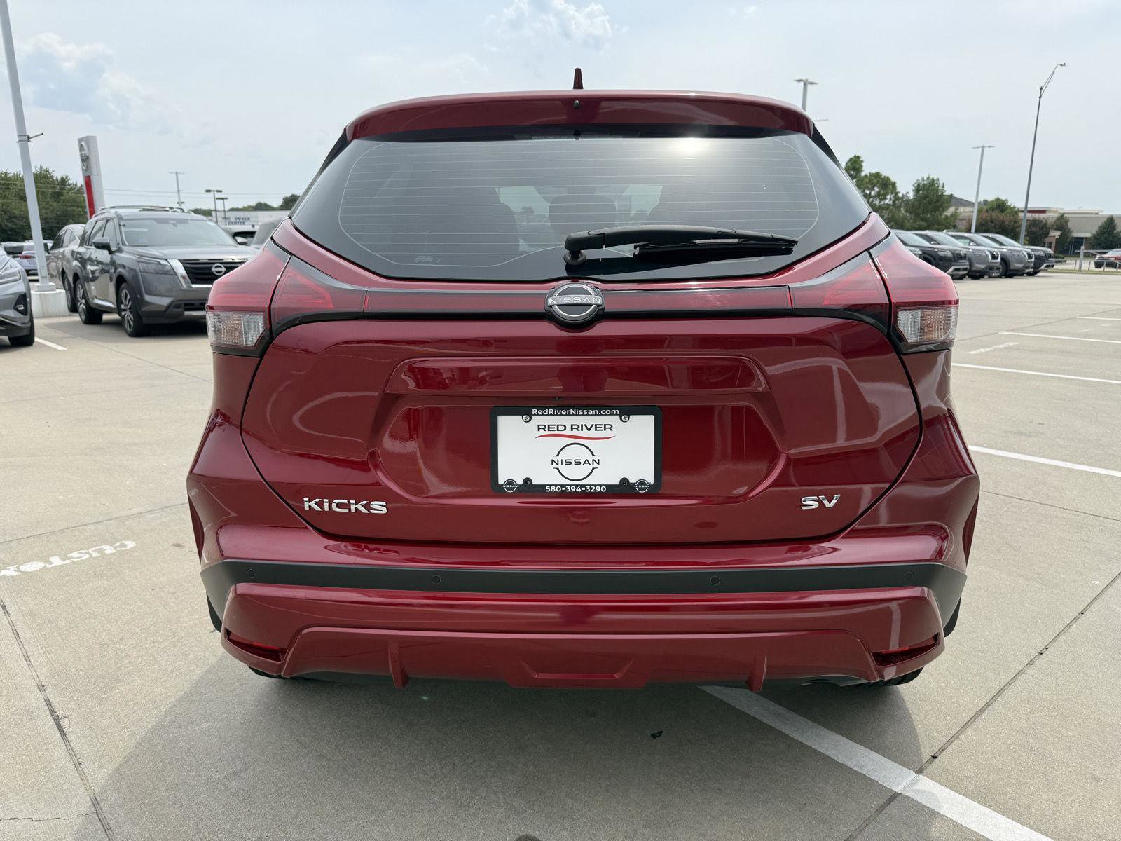 Used 2023 Nissan Kicks SV image 8