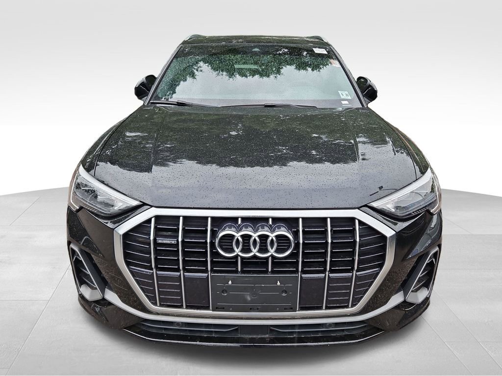 Used 2022 Audi Q3 2.0T Premium w/ Convenience Package AWD/4WD image 2
