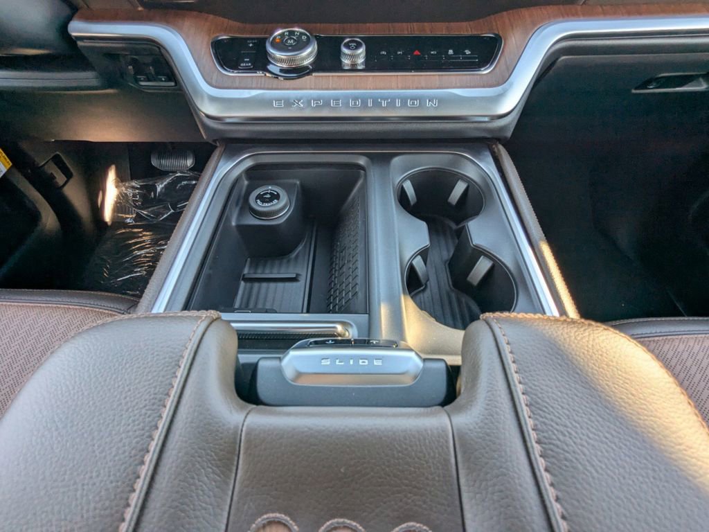 New 2025 Ford Expedition Max King Ranch image 20