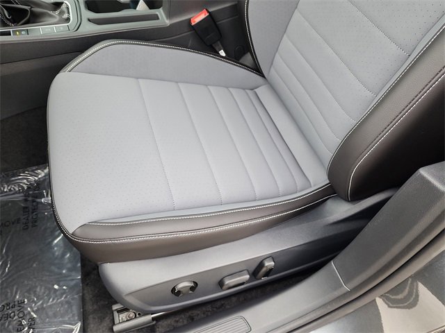 New 2026 Volkswagen Jetta SE image 12