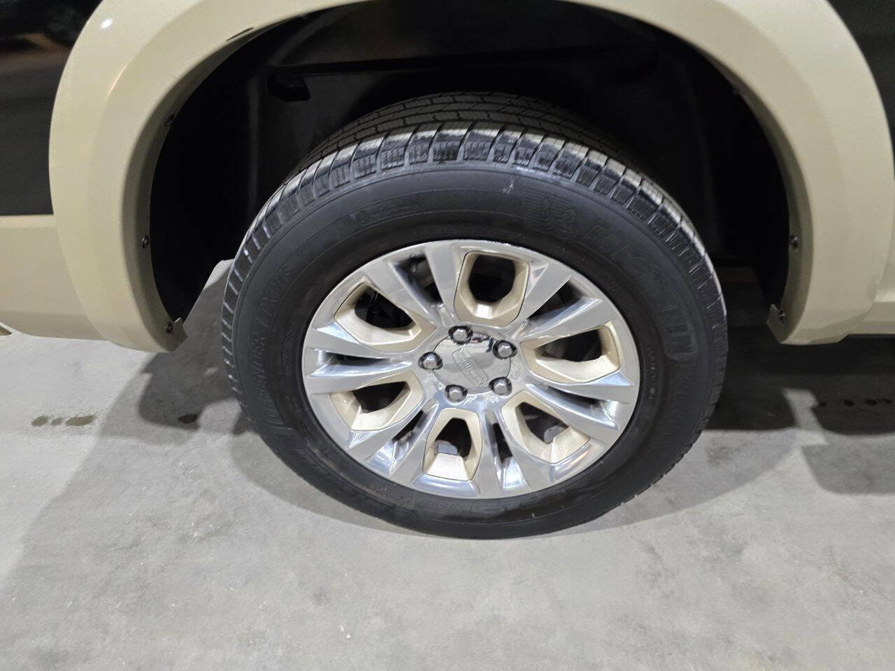 Used 2014 RAM 1500 Laramie Longhorn w/ Convenience Group image 27
