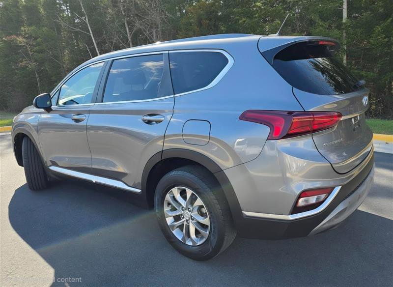Used 2019 Hyundai Santa Fe SE AWD/4WD image 11