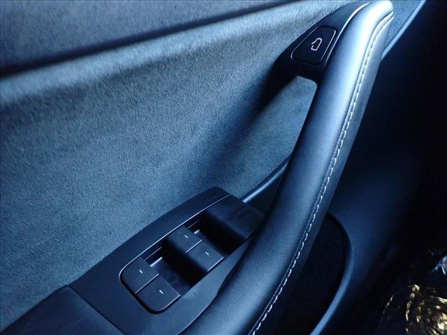 Used 2023 Tesla Model Y Performance image 18