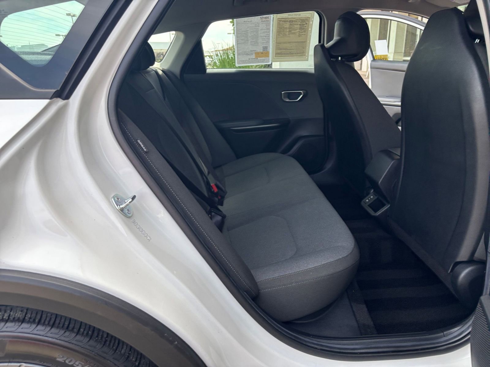 Used 2025 Kia K4 LXS FWD image 27