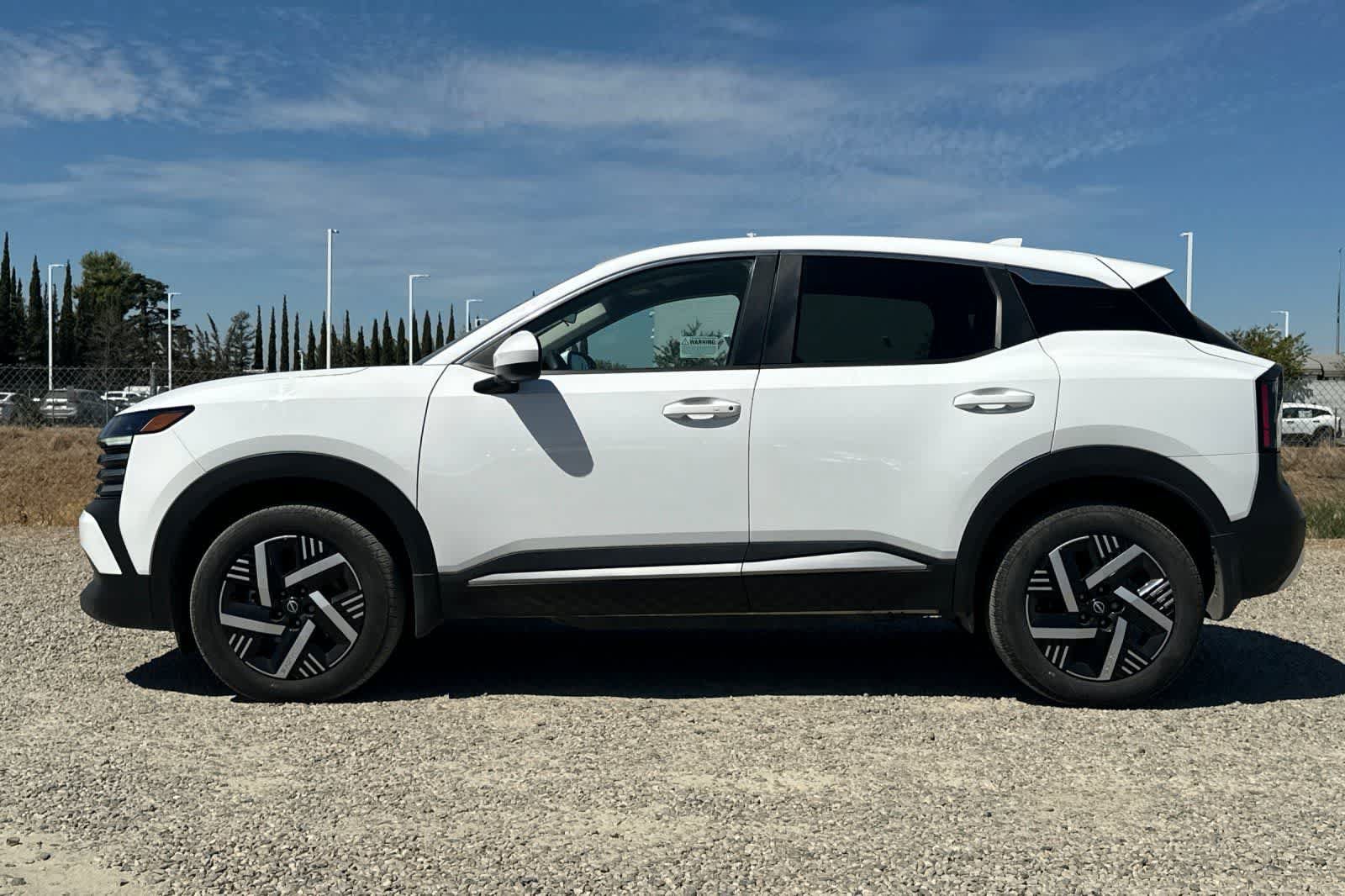 Used 2025 Nissan Kicks SV FWD image 6