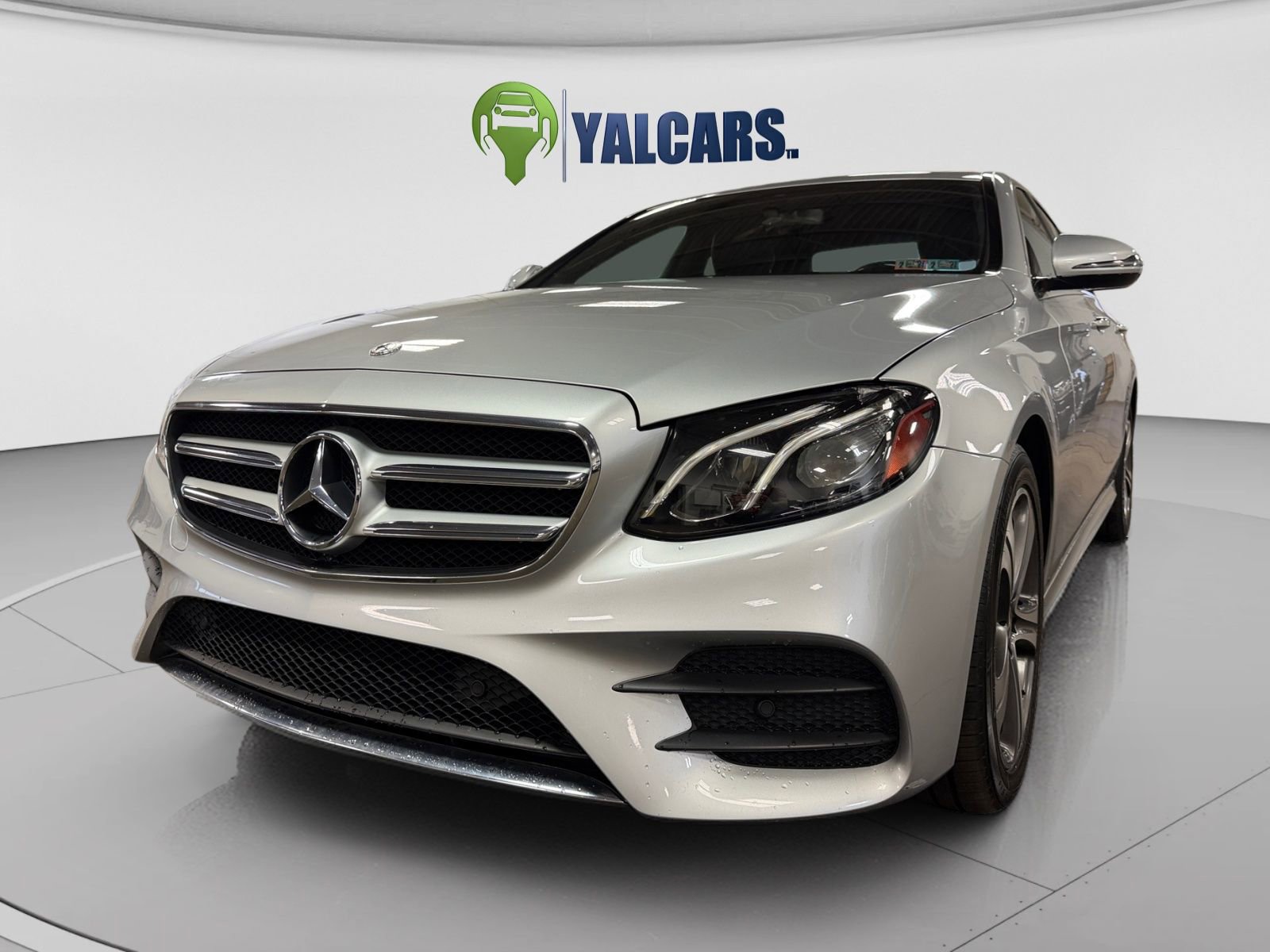 Used 2019 Mercedes-Benz E 300 4MATIC image 9