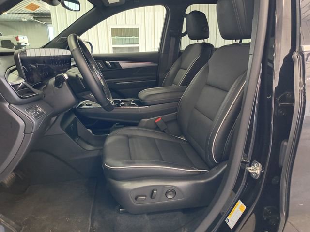 Used 2025 Buick Enclave Preferred AWD/4WD image 19