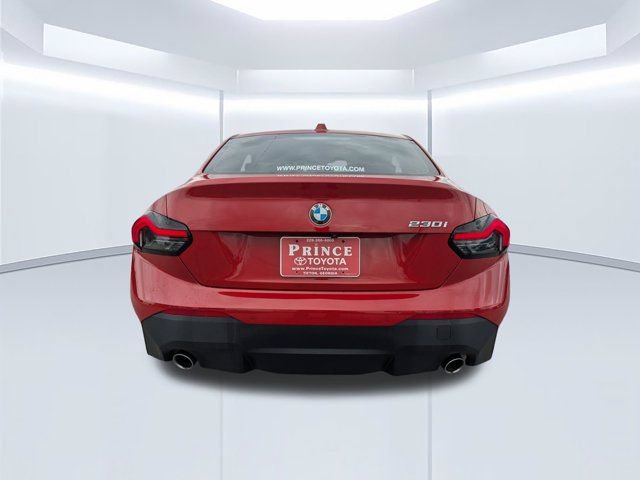Used 2023 BMW 230i Coupe w/ Premium Package RWD image 5