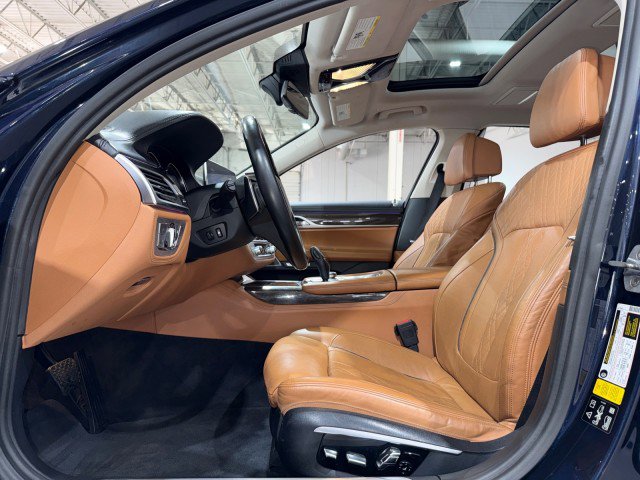 Used 2016 BMW 750i xDrive AWD/4WD image 11