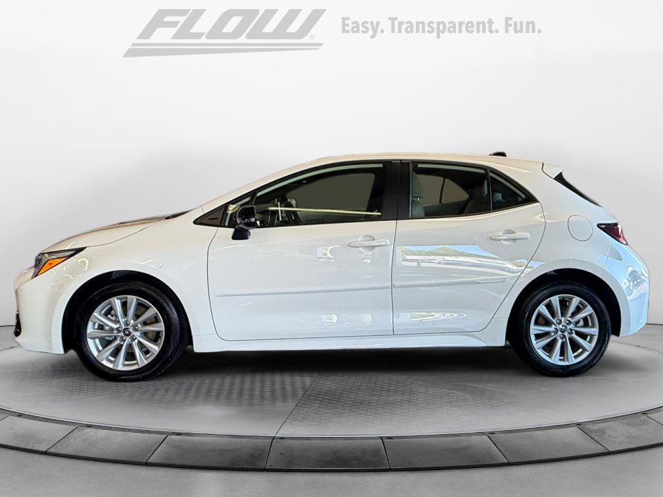 Used 2026 Toyota Corolla SE FWD image 5