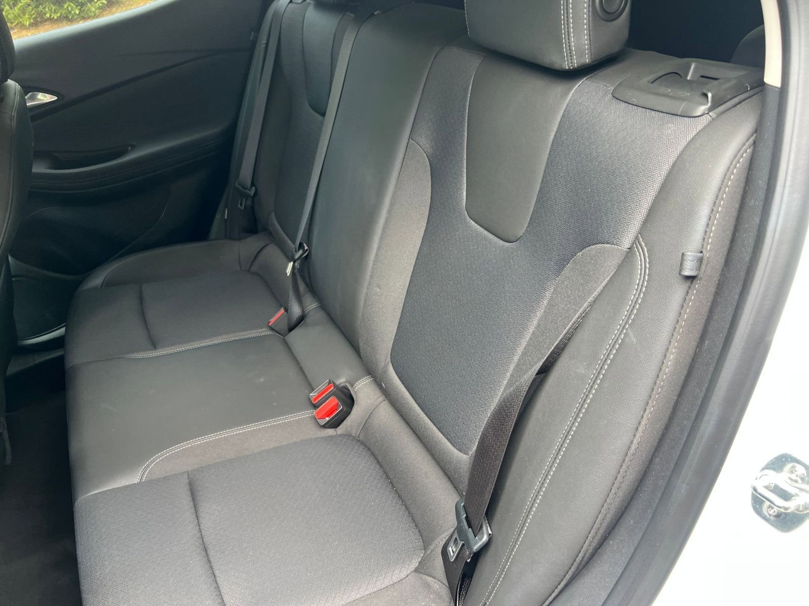Used 2025 Buick Encore GX Preferred image 32