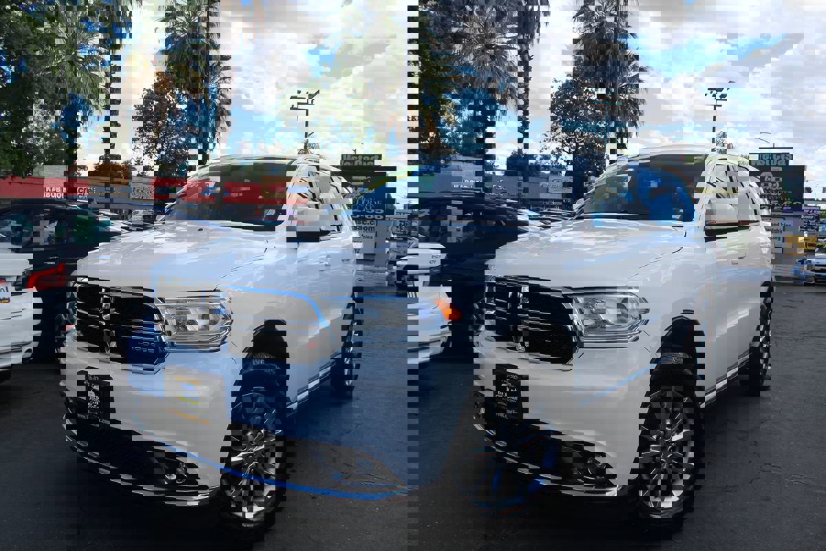 Used 2018 Dodge Durango SXT w/ 3rd Row Seating Group AWD/4WD image 38