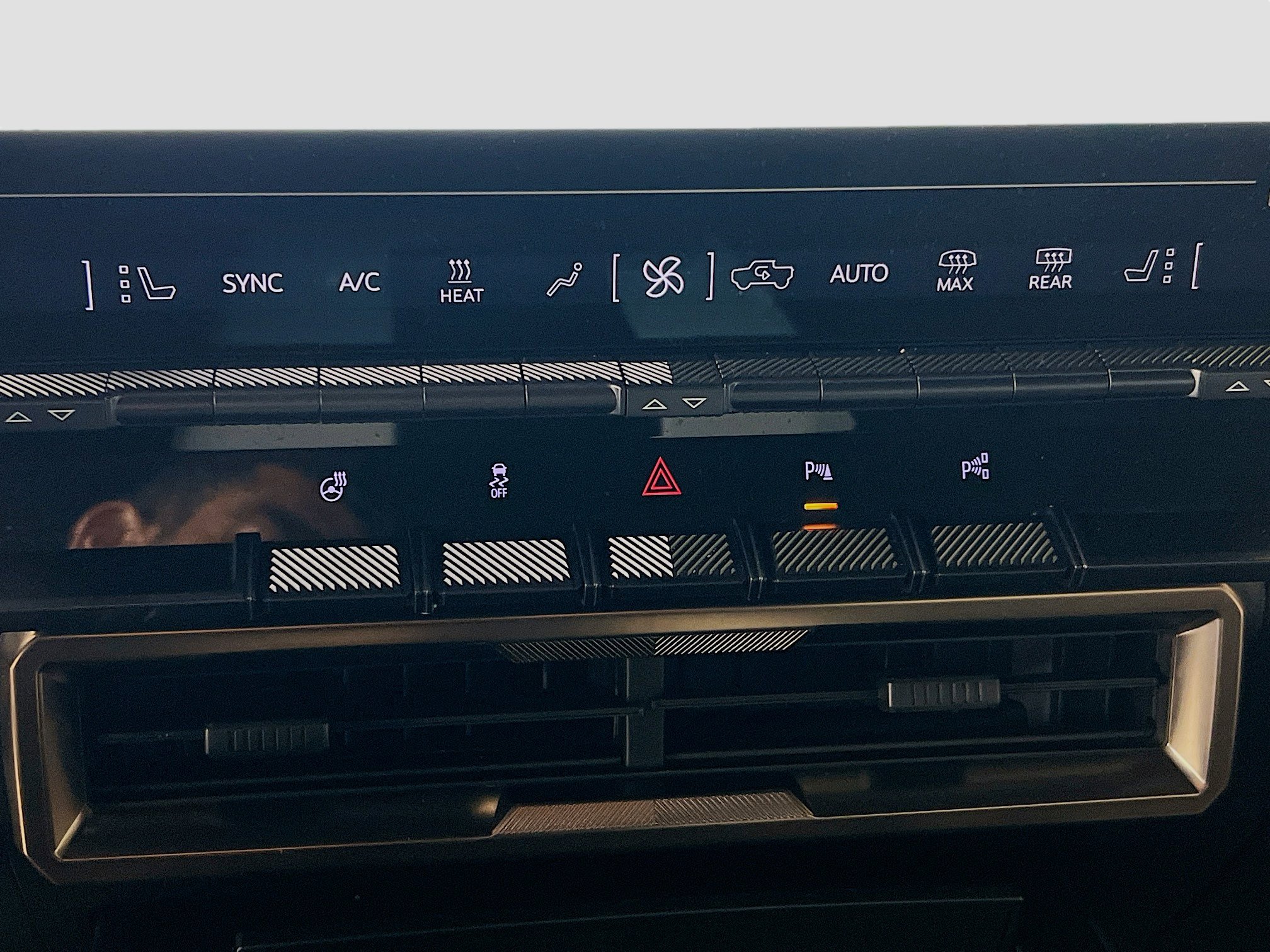 Used 2024 GMC Hummer EV 2X w/ LPO, Sport Package image 16