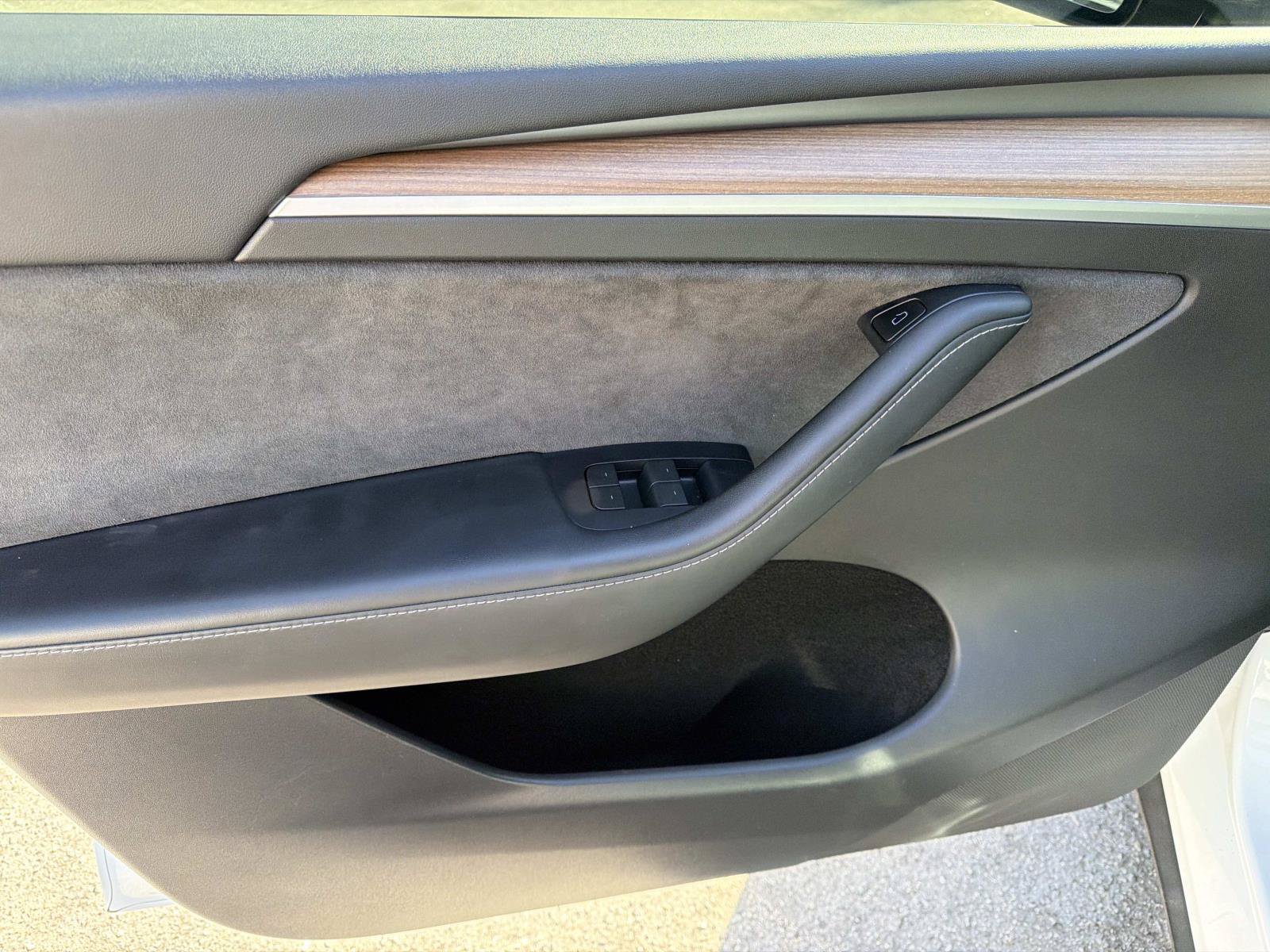 Used 2023 Tesla Model Y Long Range AWD/4WD image 12