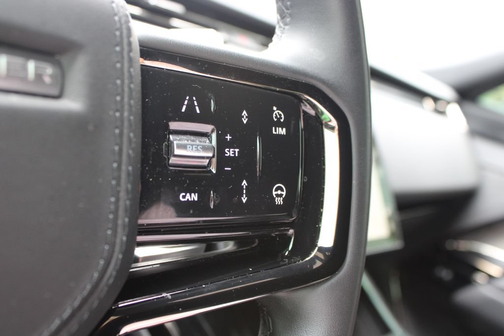 Used 2025 Land Rover Range Rover Sport Dynamic SE AWD/4WD image 15