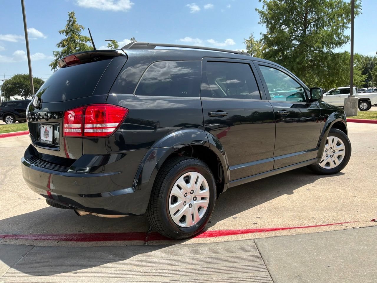 Used 2020 Dodge Journey SE FWD image 6