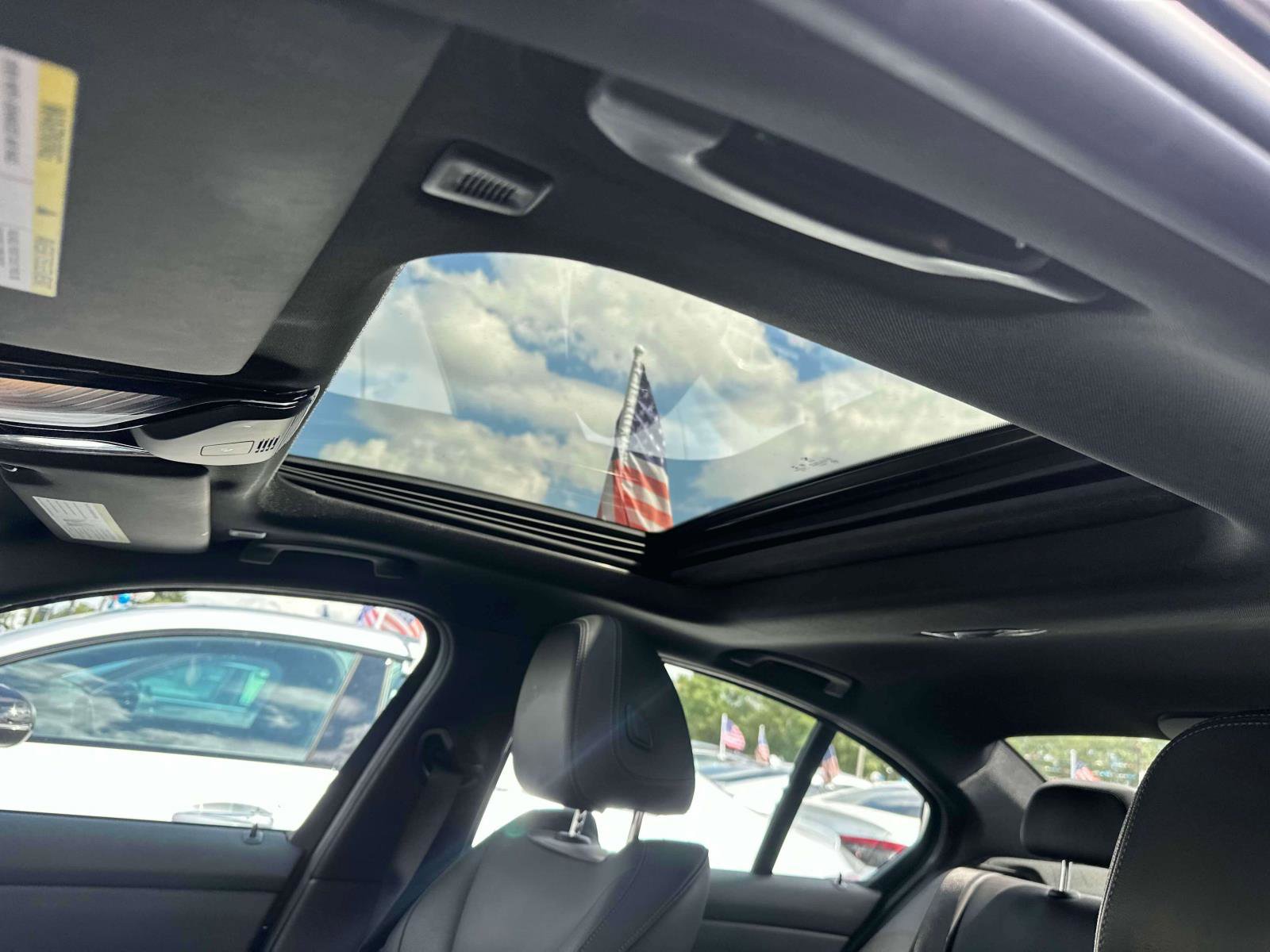 Used 2023 BMW 330i xDrive Sedan w/ Premium Package image 20