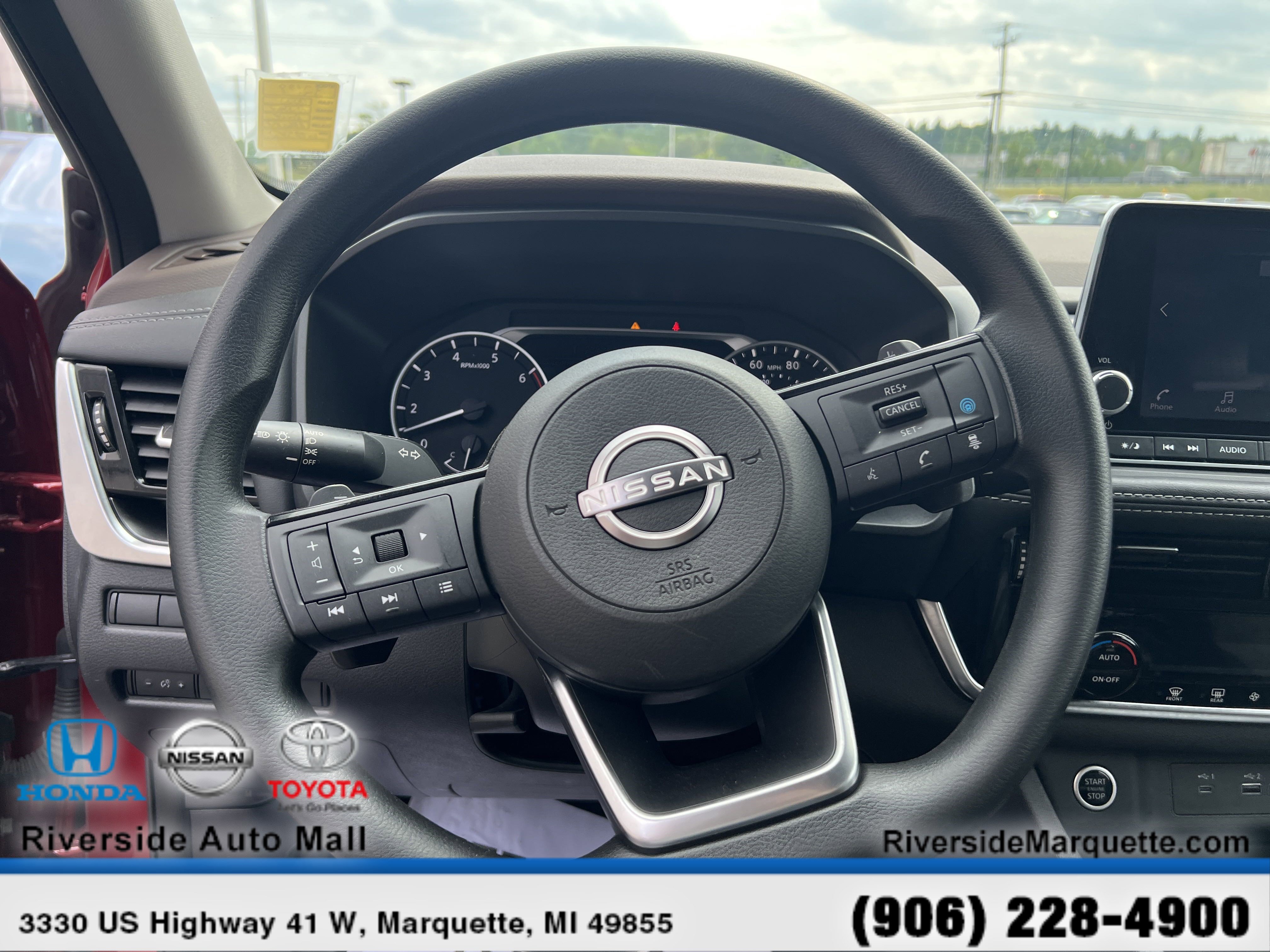Used 2023 Nissan Rogue SV image 21