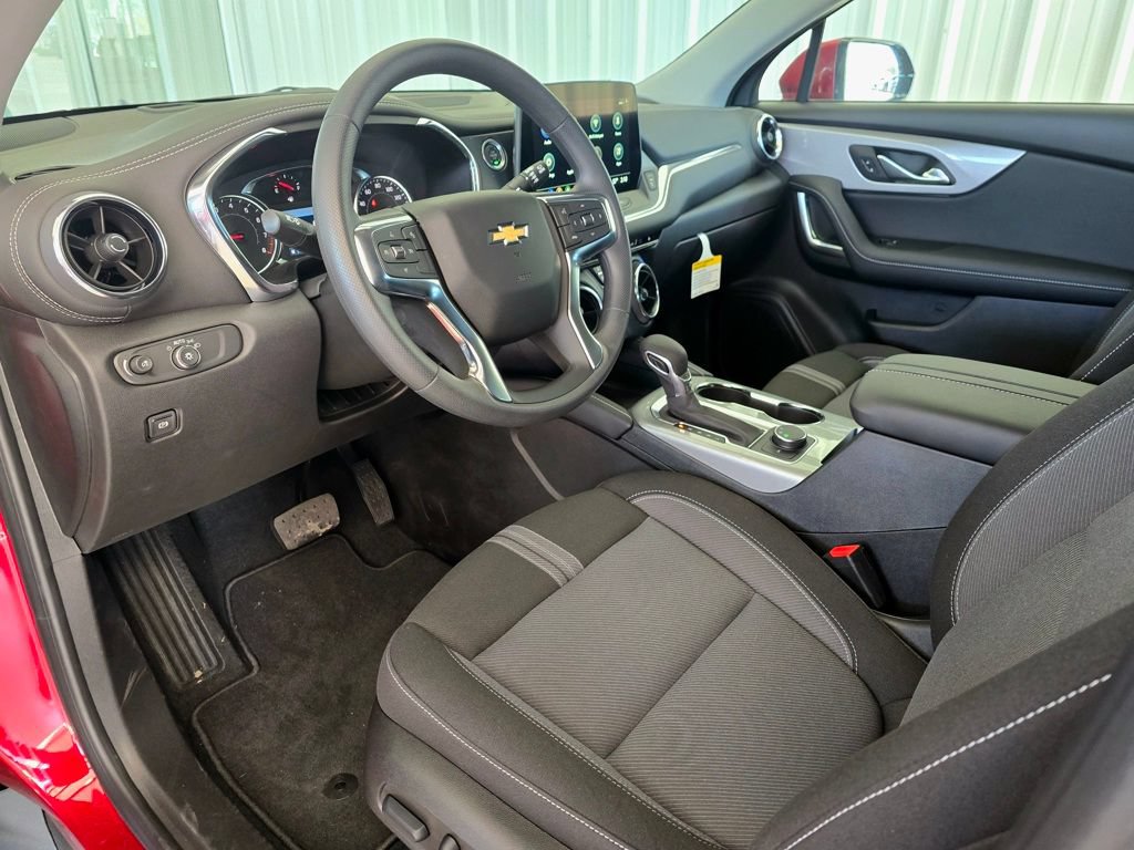 New 2025 Chevrolet Blazer LT FWD image 12