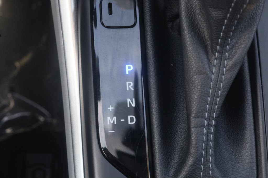 Used 2023 Toyota Highlander XLE AWD/4WD image 17