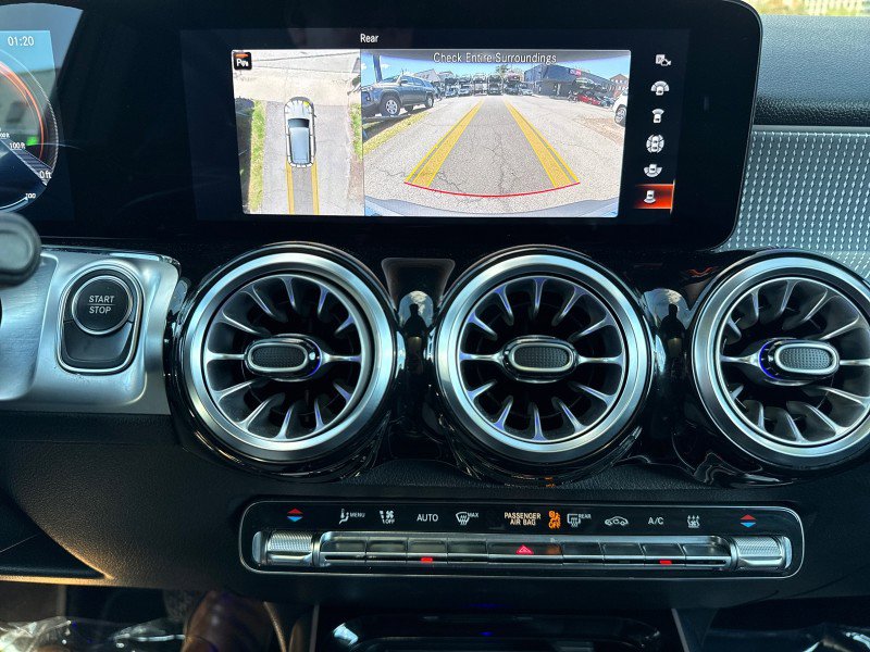 Used 2022 Mercedes-Benz EQB 300 4MATIC image 53