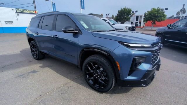 Used 2025 Chevrolet Traverse RS w/ LPO, Floor Liner Package image 2