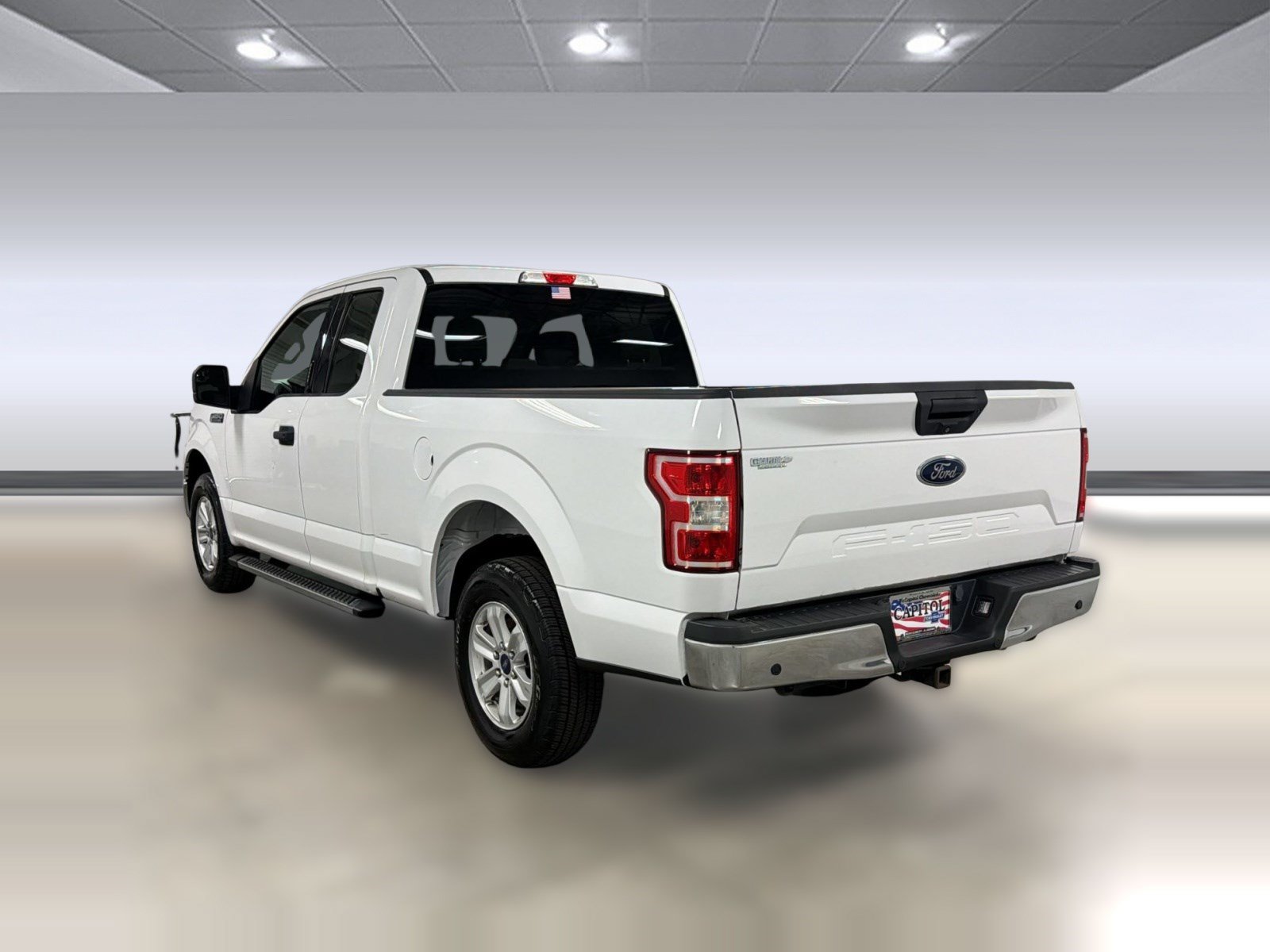 Used 2018 Ford F150 XLT w/ Trailer Tow Package RWD image 2