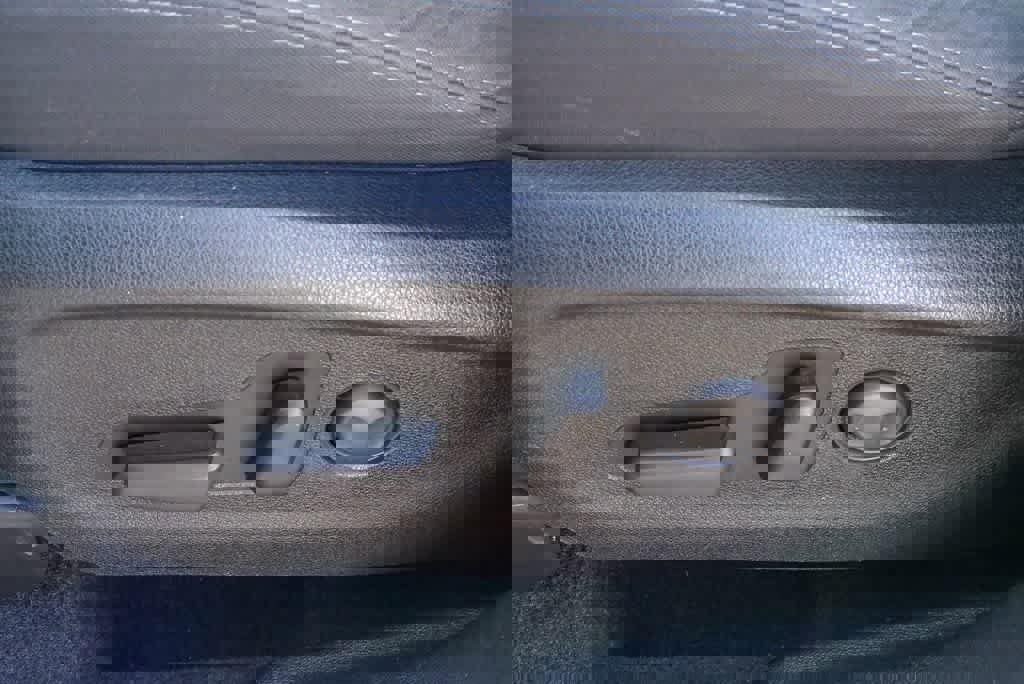 Used 2016 Kia Sorento LX w/ LX Convenience Package image 18