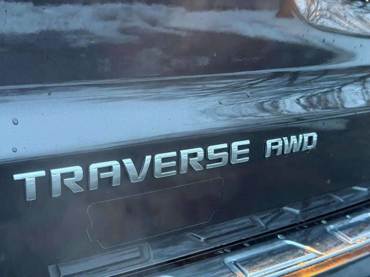 Used 2017 Chevrolet Traverse Premier image 32