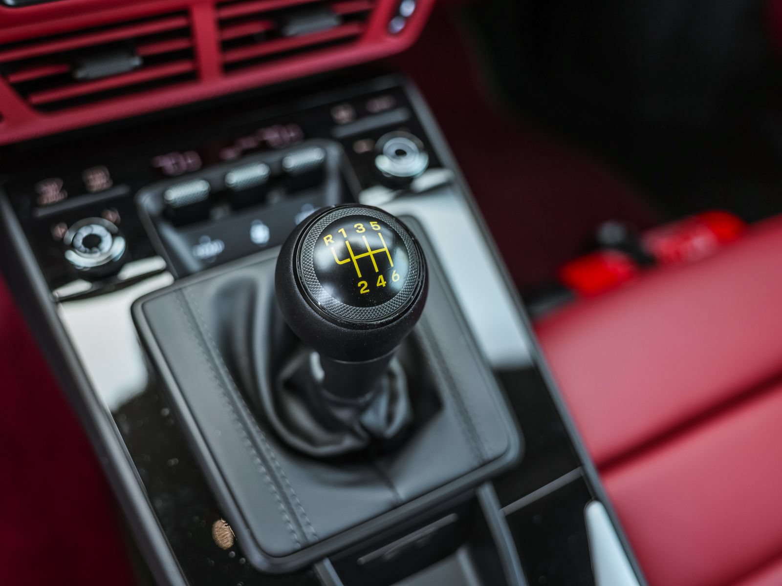 Used 2026 Porsche 911 GT3 RWD image 15