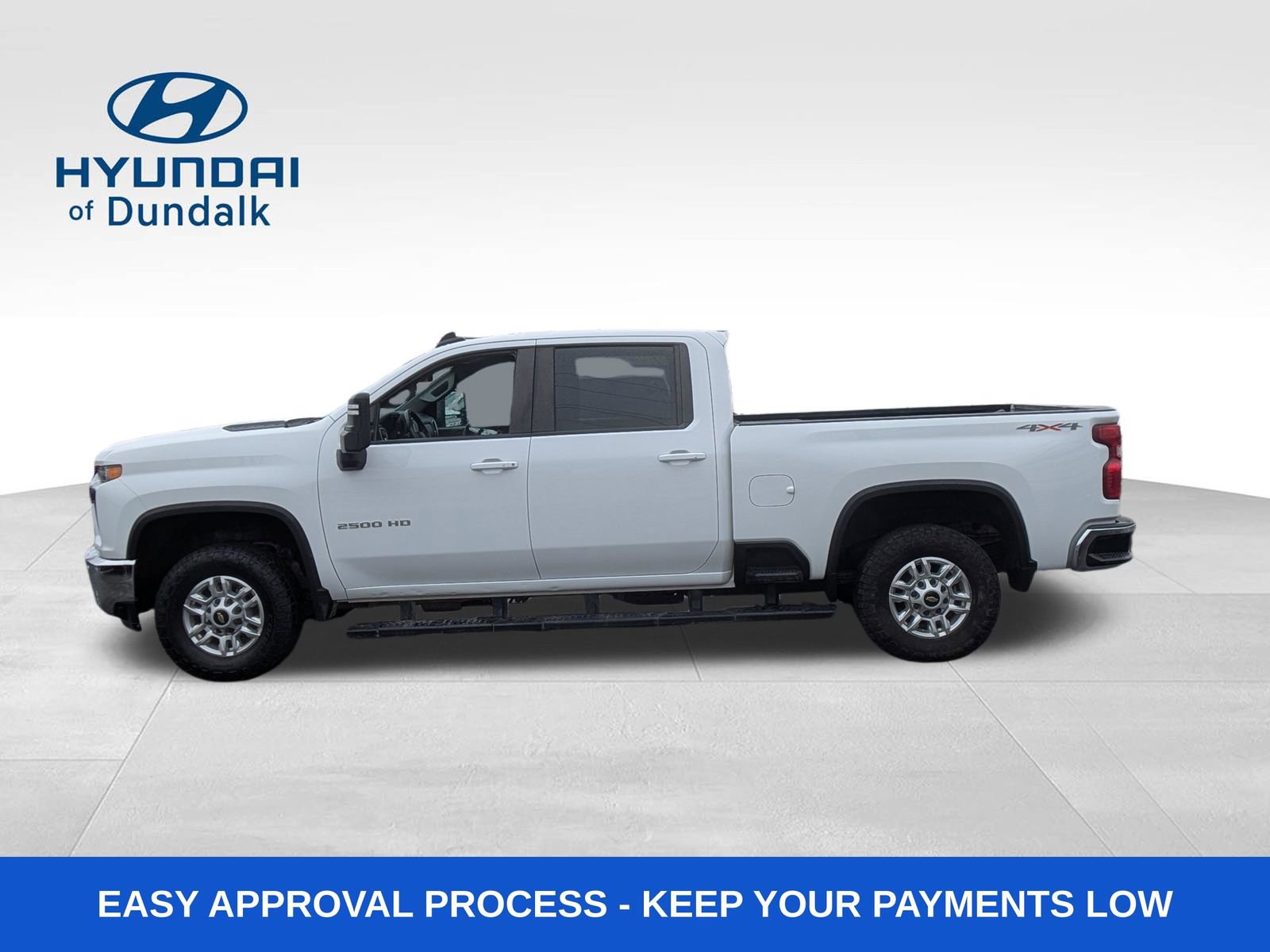 Used 2021 Chevrolet Silverado 2500 LT w/ Convenience Package AWD/4WD image 2