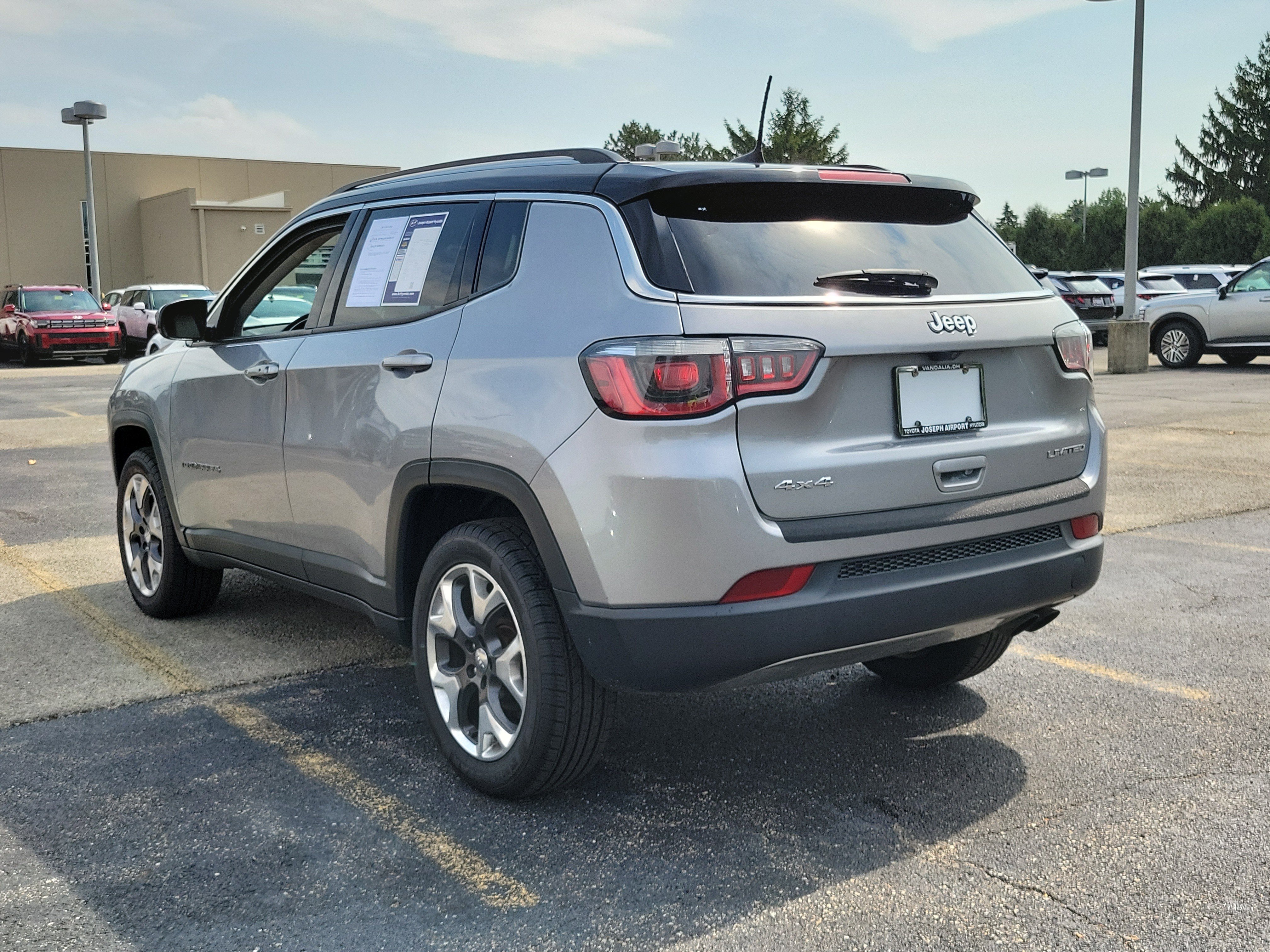Used 2019 Jeep Compass Limited AWD/4WD image 3