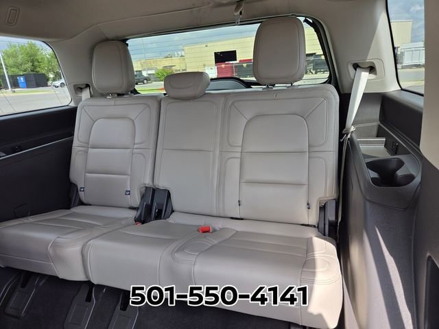 Used 2024 Lincoln Navigator Premiere image 11