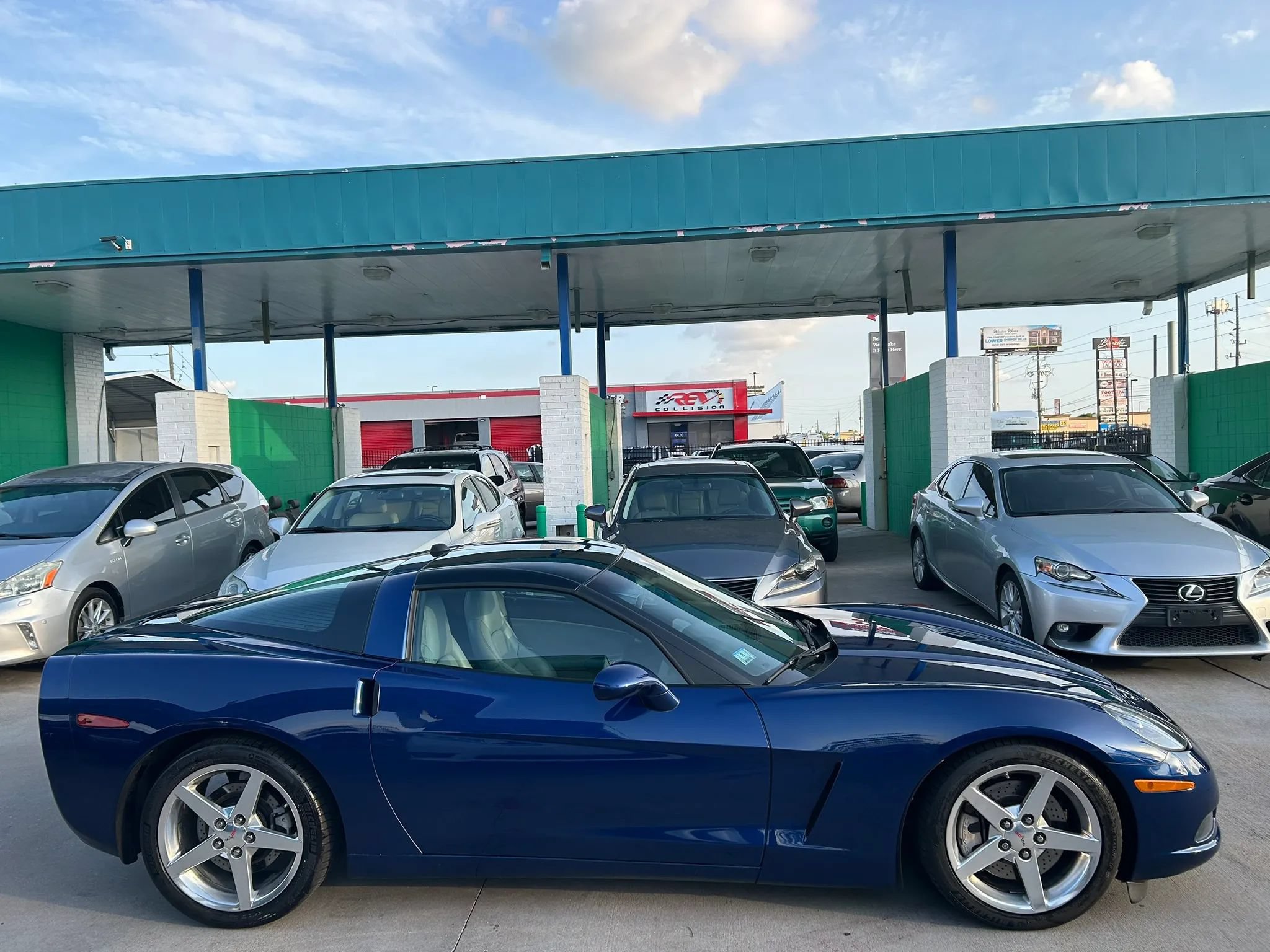 Used 2005 Chevrolet Corvette Coupe w/ Preferred Equipment Group RWD image 6