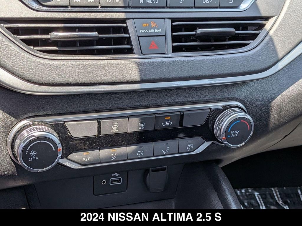 Used 2024 Nissan Altima 2.5 S FWD image 22