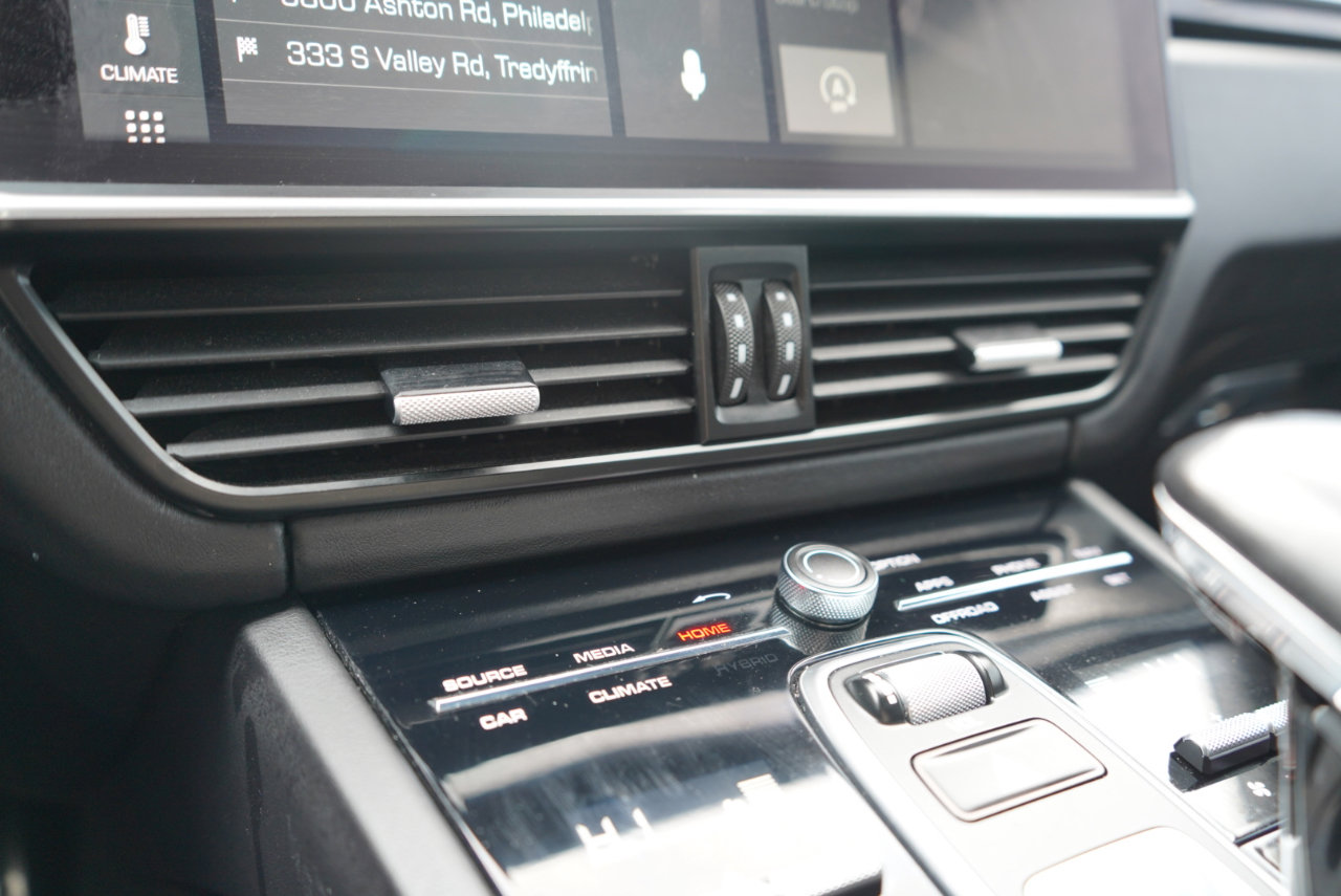 Used 2021 Porsche Cayenne Turbo image 49