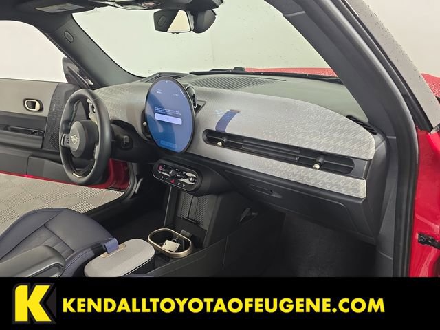Used 2025 MINI Cooper 2-Door Hardtop image 16