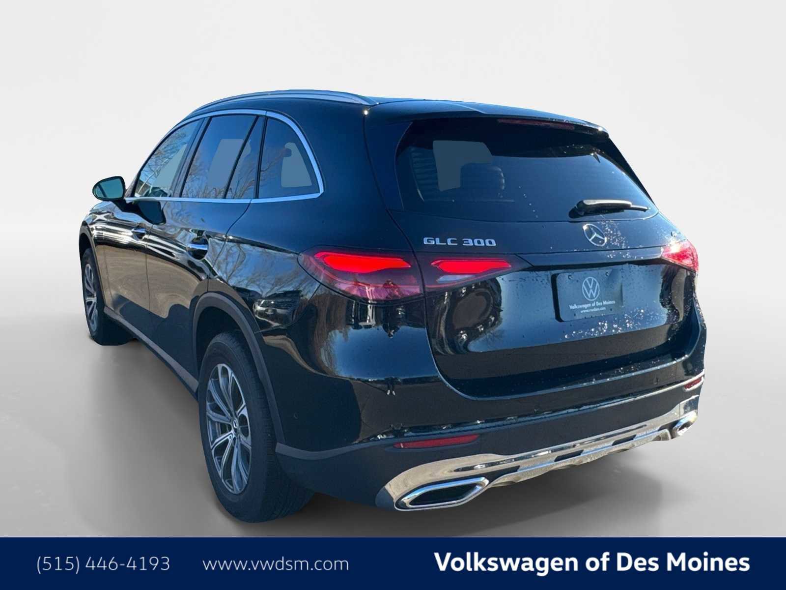 Used 2024 Mercedes-Benz GLC 300 4MATIC image 4